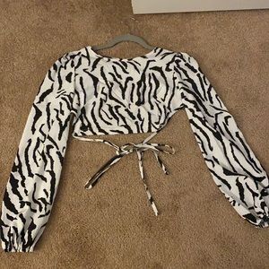 Adorable Top never worn